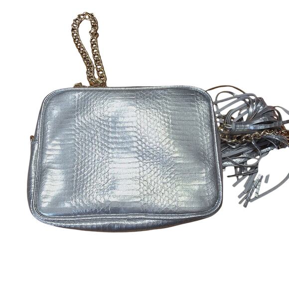 Victoria's Secret Metallic Silver Faux Snake Skin Crossbody Gold Chain Purse - Picture 5 of 14